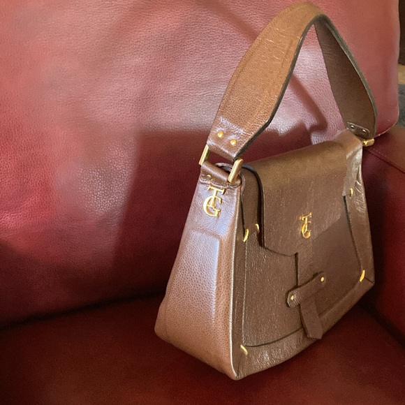 Luxury Handbag - Picture 3 of 15